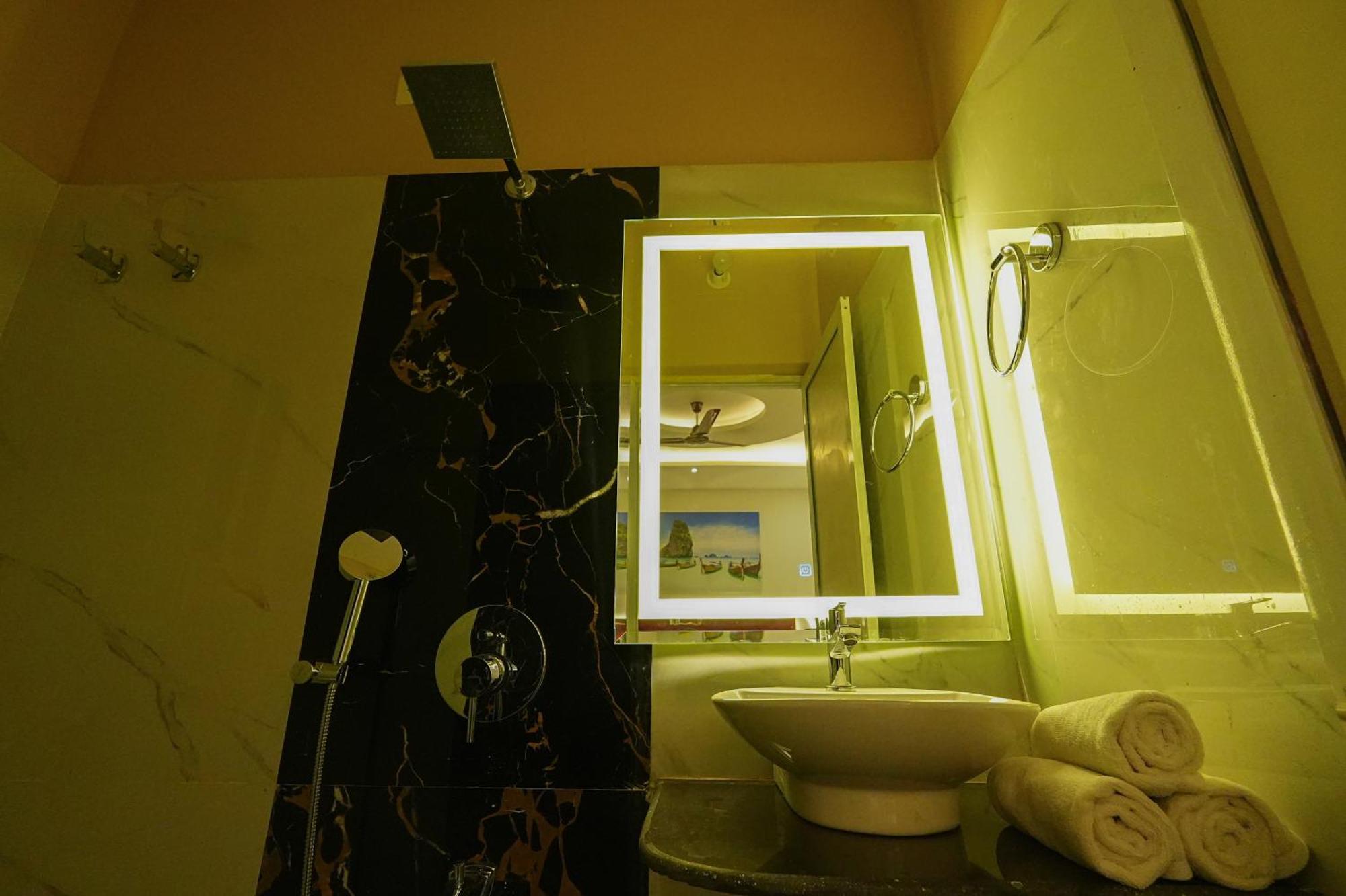 Hotel Rj باتنا المظهر الخارجي الصورة