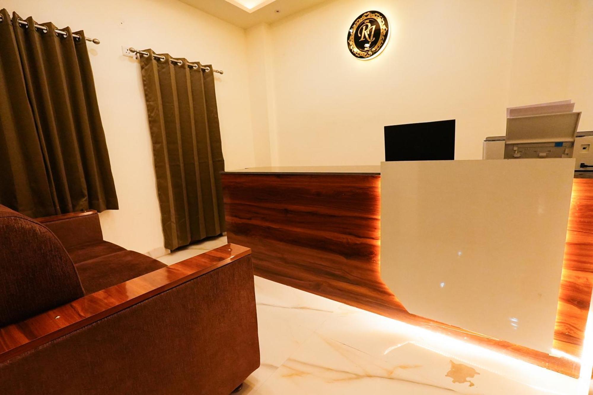 Hotel Rj باتنا المظهر الخارجي الصورة