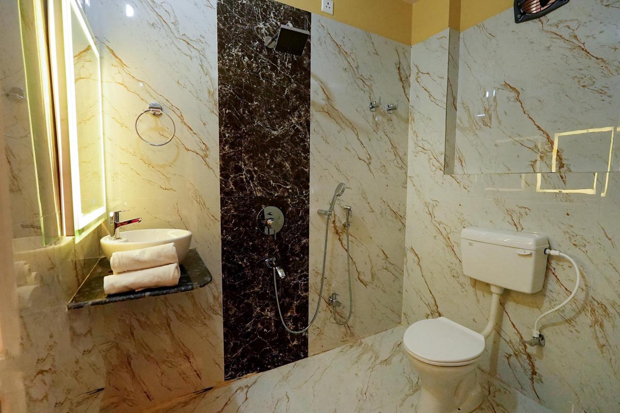 Hotel Rj باتنا المظهر الخارجي الصورة